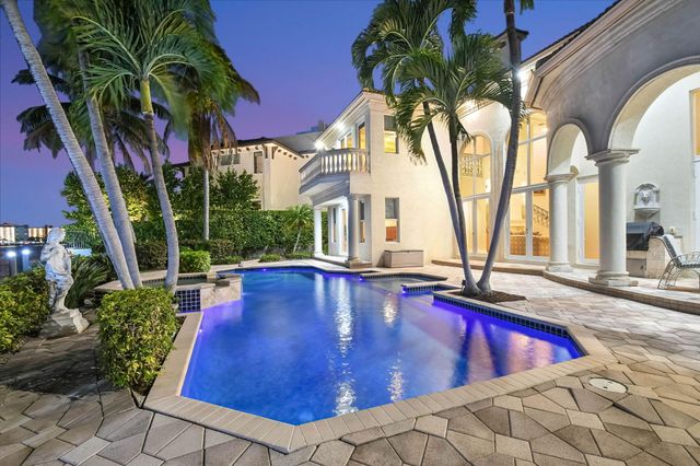 3171 Jasmine Drive, Delray Beach, FL 33483