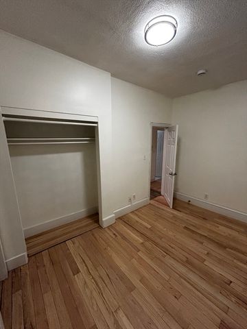 63 Middle St 1, Boston, MA 02127