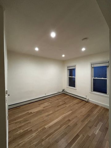 63 Middle St 1, Boston, MA 02127