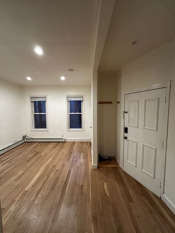 63 Middle St 1, Boston, MA 02127