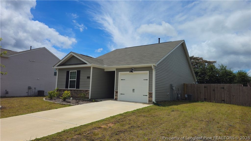 3028 Paradise Way, Sanford, NC 27332 — photo 2