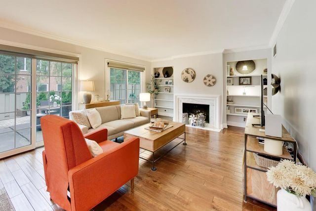 714 York Court, Northbrook, IL 60062