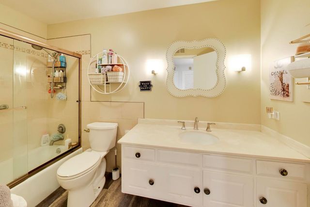 714 York Court, Northbrook, IL 60062