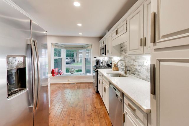 714 York Court, Northbrook, IL 60062