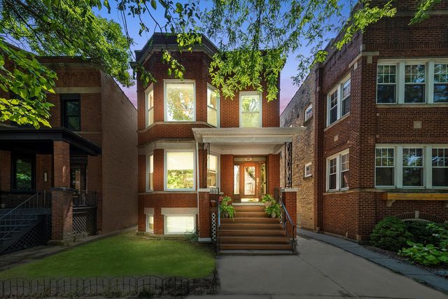 2147 W Addison Street, Chicago, IL 60618