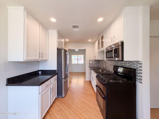909 W MISSOURI Avenue, Phoenix, AZ 85013