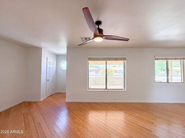 909 W MISSOURI Avenue, Phoenix, AZ 85013