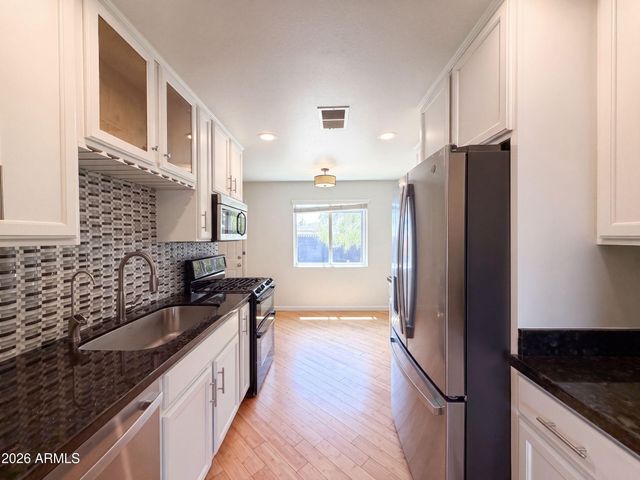 909 W MISSOURI Avenue, Phoenix, AZ 85013