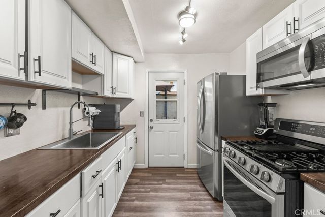 13185 Bromont, Los Angeles, CA 91342
