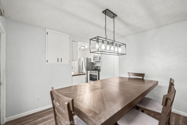 13185 Bromont, Los Angeles, CA 91342