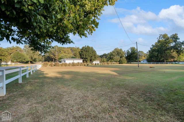 44 Oak Grove Road, Paragould, AR 72450