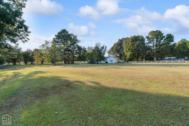 44 Oak Grove Road, Paragould, AR 72450