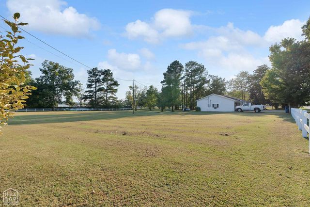 44 Oak Grove Road, Paragould, AR 72450