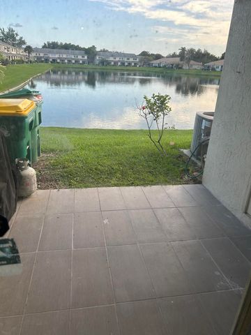 3124 SW 49th Street 119, Dania Beach, FL 33312