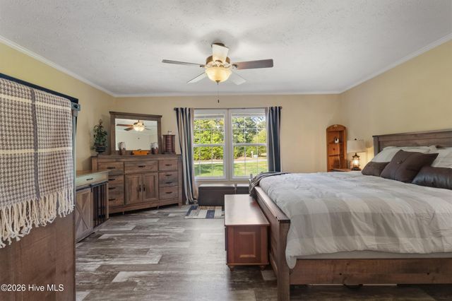 4324 Us 117, Rose Hill, NC 28458