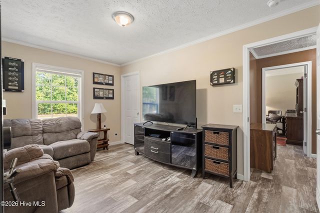 4324 Us 117, Rose Hill, NC 28458