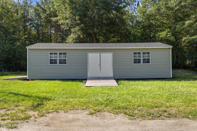 4324 Us 117, Rose Hill, NC 28458