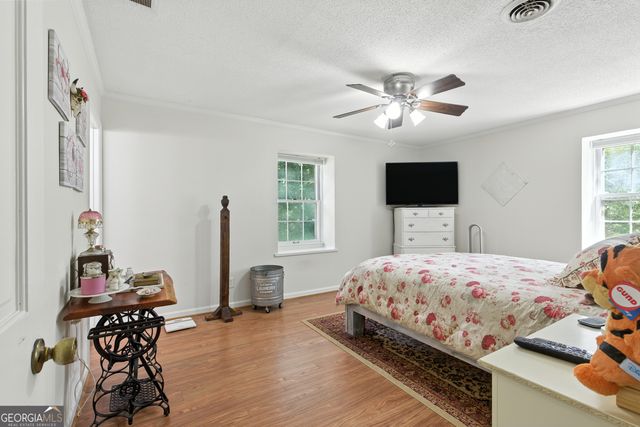 84 Oak Creek Circle, Toccoa, GA 30577