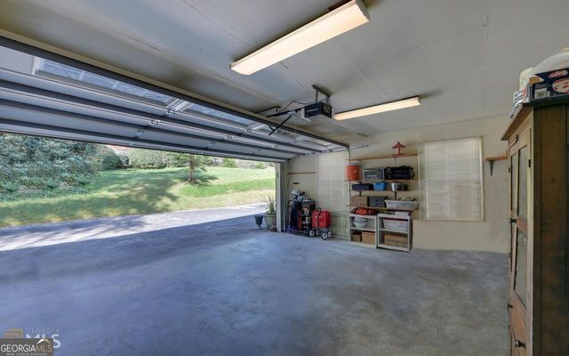 84 Oak Creek Circle, Toccoa, GA 30577