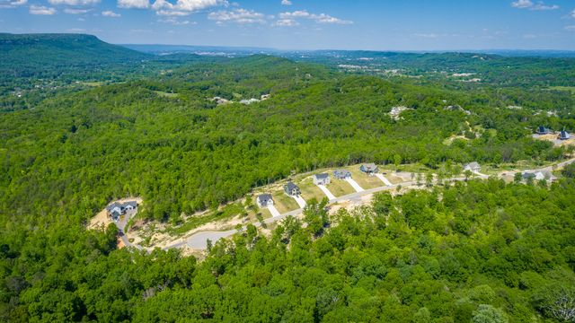 221 Cascade Drive, Rossville, GA 30741