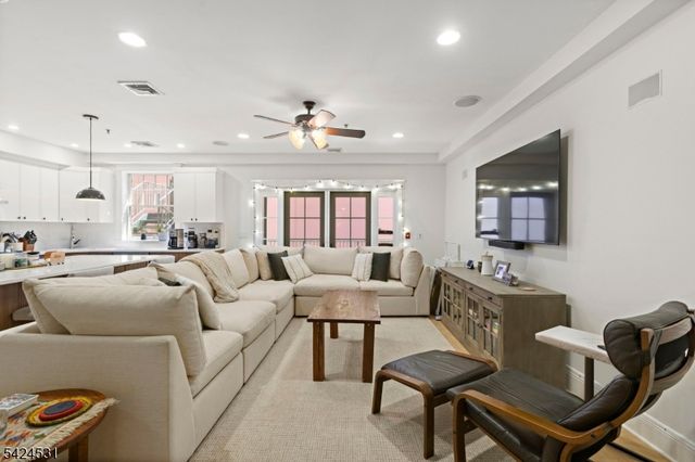 315 Grand St 3, Hoboken City, NJ 07030