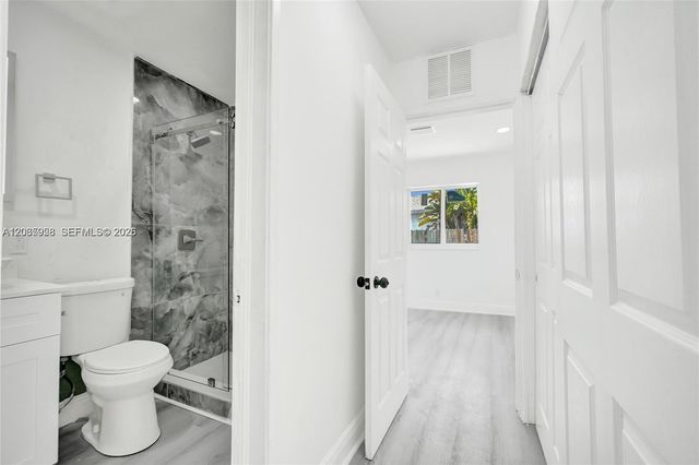 2343 NW 28th Street 1, Oakland Park, FL 33311