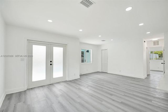 2343 NW 28th Street 1, Oakland Park, FL 33311