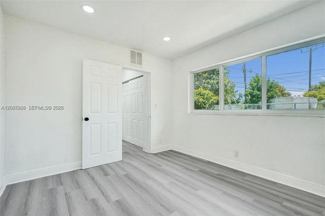 2343 NW 28th Street 1, Oakland Park, FL 33311