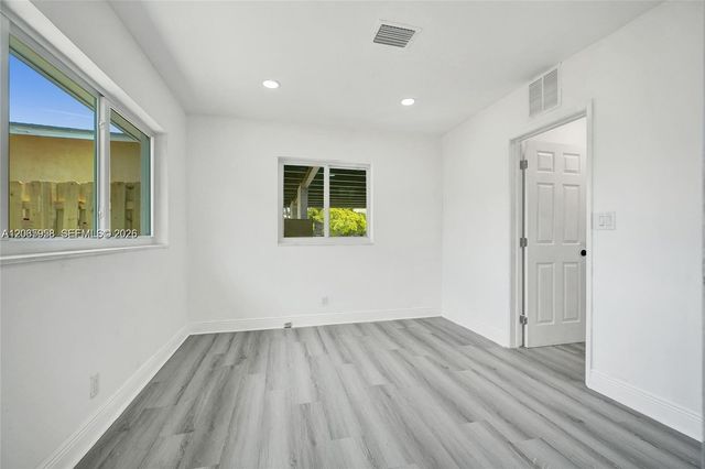 2343 NW 28th Street 1, Oakland Park, FL 33311