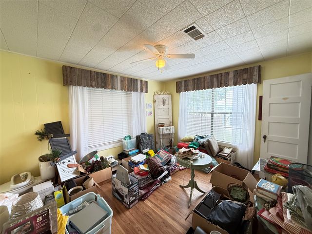 619 E 12th Street, Bonham, TX 75418