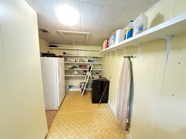 619 E 12th Street, Bonham, TX 75418