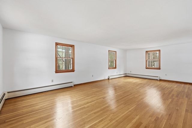 52 Vicksburg Circle, Holden, MA 01520