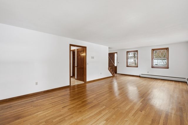 52 Vicksburg Circle, Holden, MA 01520