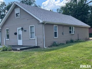 1401 S 14TH Street, Pekin, IL 61554