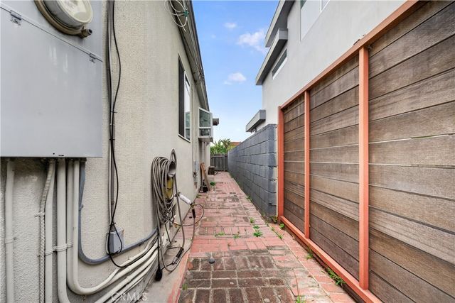 12618 Greene, Los Angeles, CA 90066