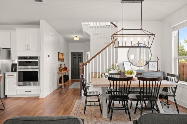 238 Big Leaf DR, Buda, TX 78610