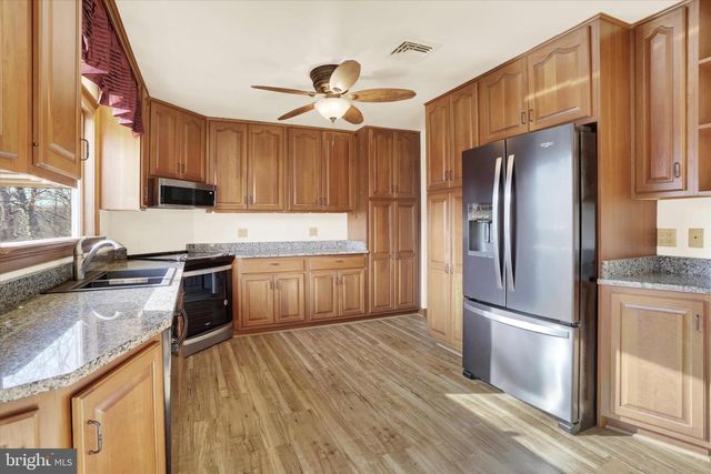 60 VISTA CIR, Etters, PA 17319