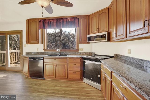 60 VISTA CIR, Etters, PA 17319