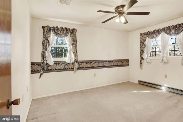 60 VISTA CIR, Etters, PA 17319