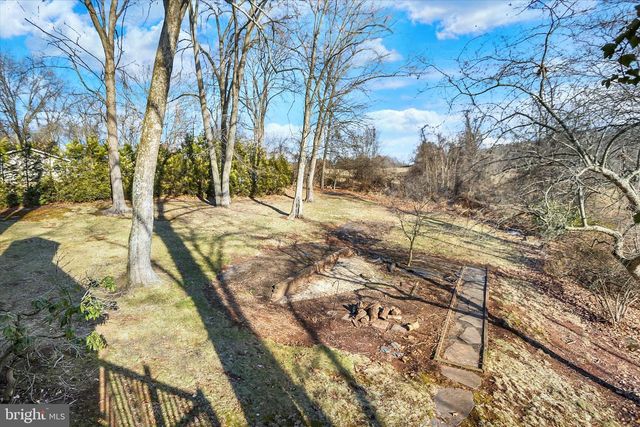 60 VISTA CIR, Etters, PA 17319