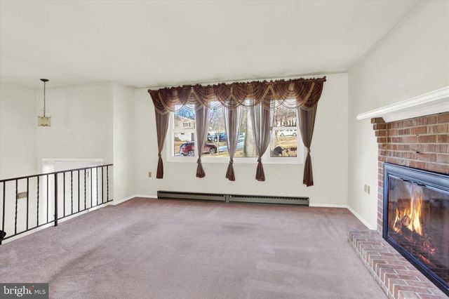 60 VISTA CIR, Etters, PA 17319