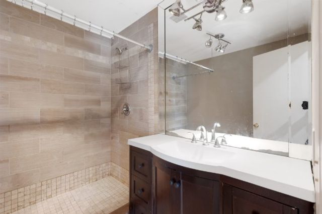 247 New Sawyer Brown Rd, Nashville, TN 37221