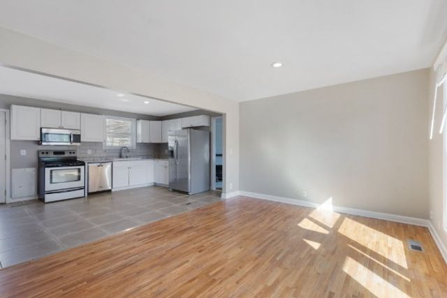 247 New Sawyer Brown Rd, Nashville, TN 37221