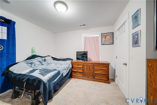 1124 Cheaneys Bridge Rd, Dunnsville, VA 22454