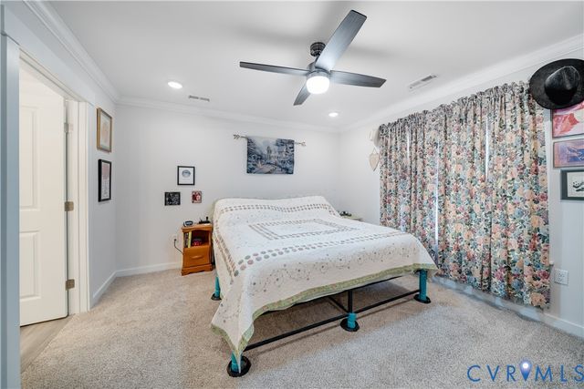 1124 Cheaneys Bridge Rd, Dunnsville, VA 22454