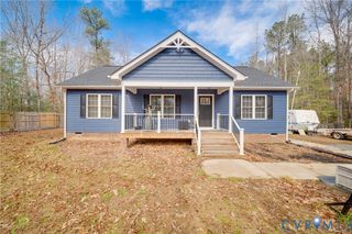 1124 Cheaneys Bridge Rd, Dunnsville, VA 22454