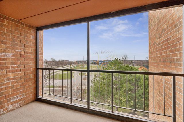 3320 Louisiana Avenue S 402, Saint Louis Park, MN 55426