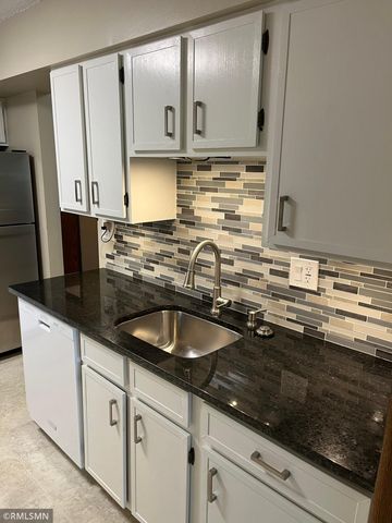3320 Louisiana Avenue S 402, Saint Louis Park, MN 55426
