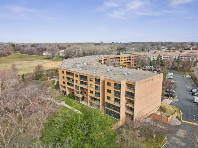 3320 Louisiana Avenue S 402, Saint Louis Park, MN 55426
