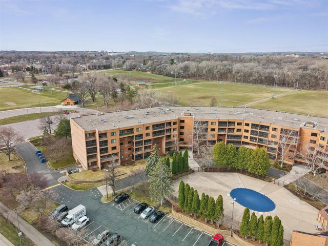3320 Louisiana Avenue S 402, Saint Louis Park, MN 55426